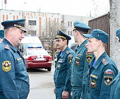 Переход на летнюю форму одежды у зеленоградских спасателей прошел без замечаний