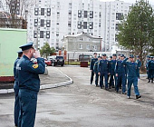 Переход на летнюю форму одежды у зеленоградских спасателей прошел без замечаний