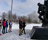 В Крюково возложили цветы к памятнику Герою России Д. Разумовскому