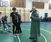 В школе №2045 провели военизированную эстафету для десятиклассников